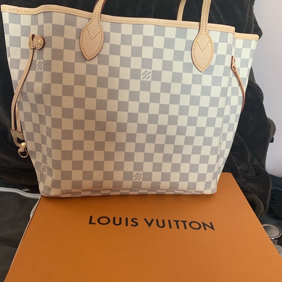 Louis Vuitton Handbags - Authentic Louis Vuitton Neverfull MM